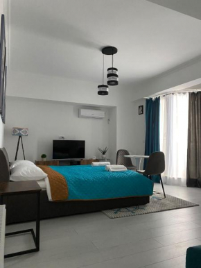 Solid Luxury Studio